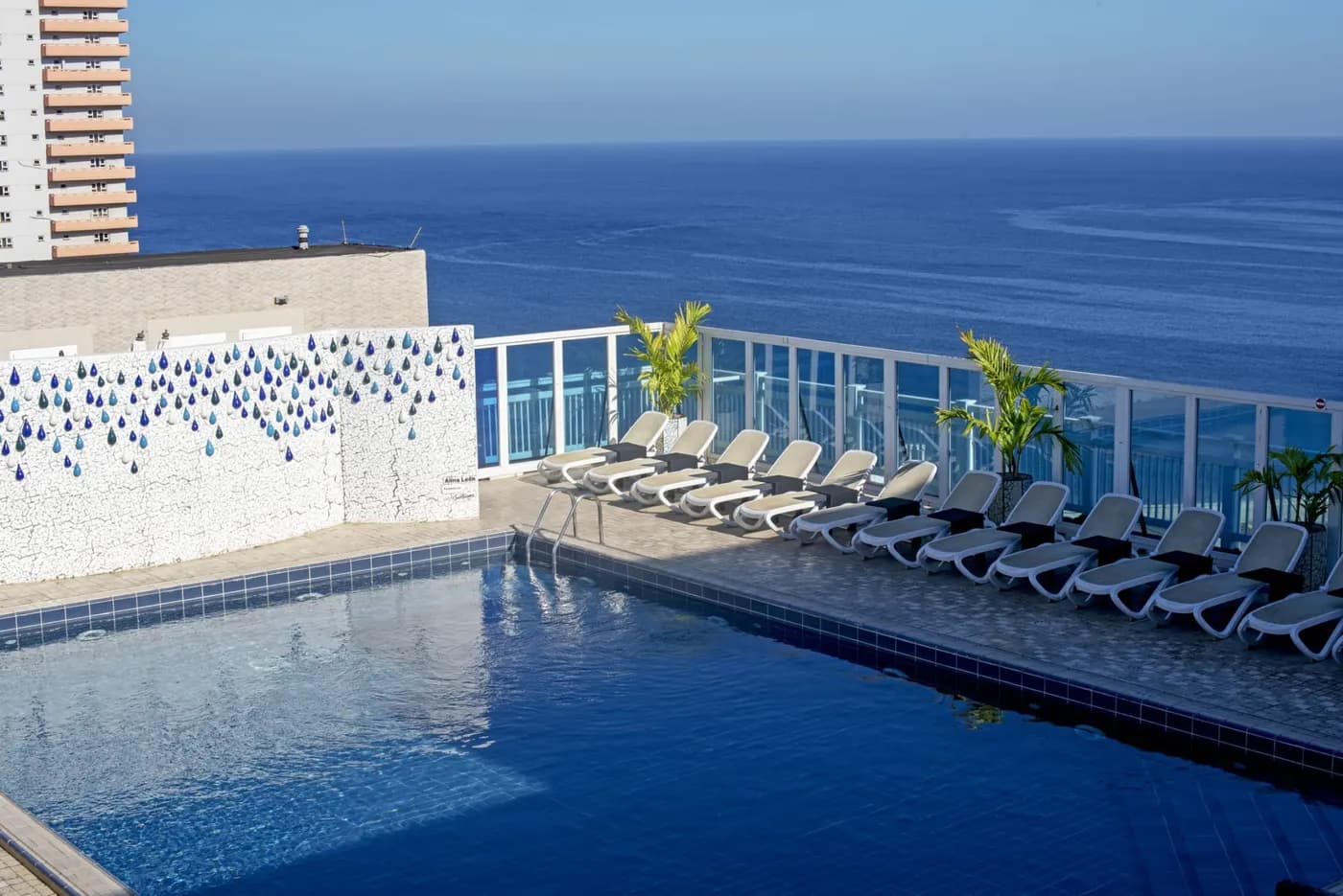 Hotel Capri, the outdoor pool (2)