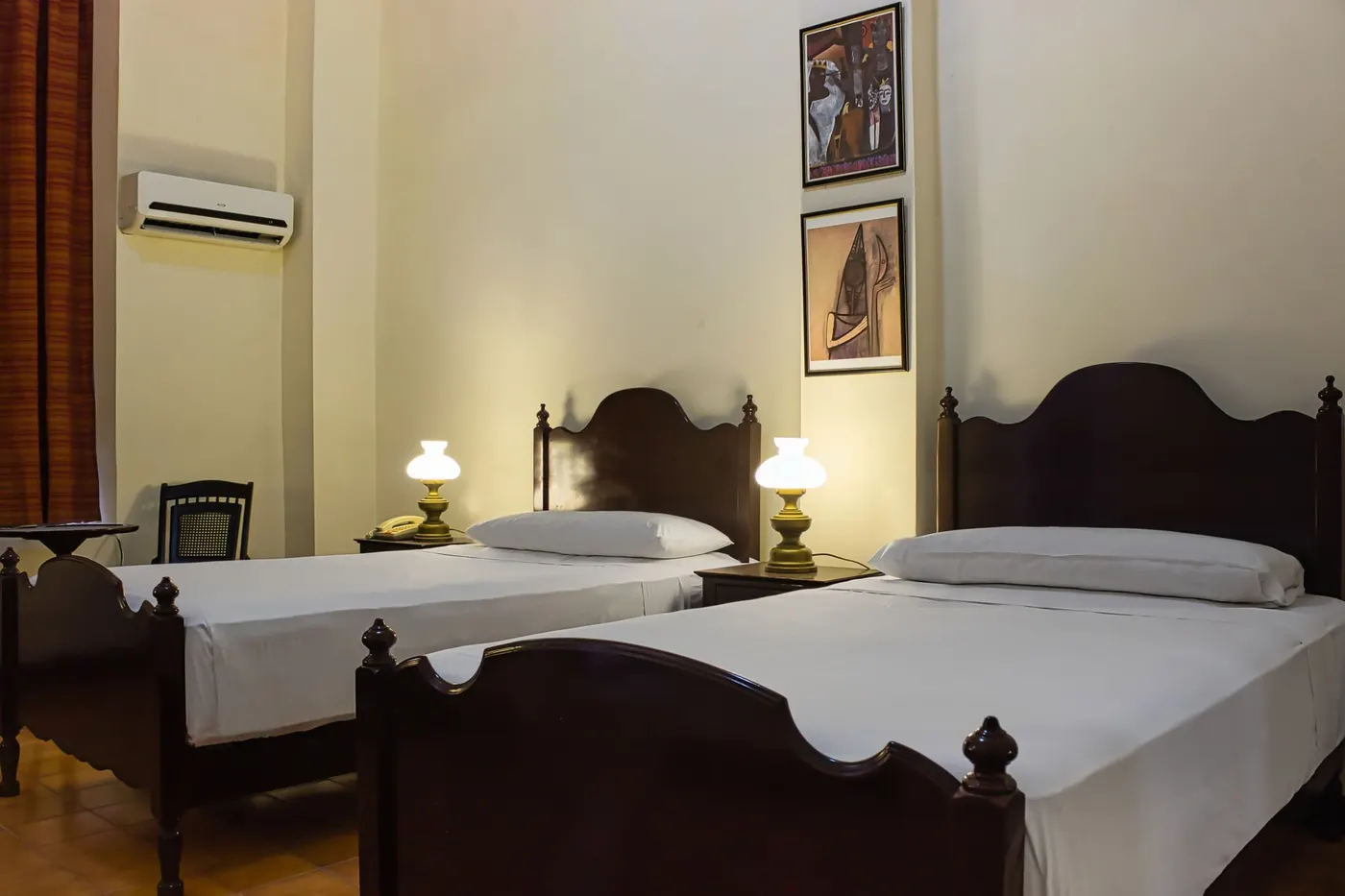 Hotel Plaza, a double room